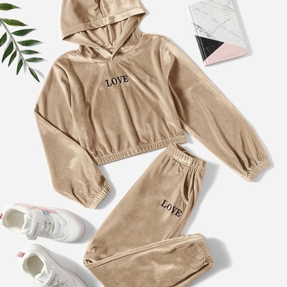 Girls Size 11-12 Black & Tan Hoodie and Jogger Bundle - Picture 5 of 12